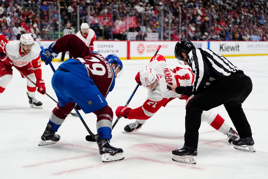 NHL: Detroit Red Wings at Colorado Avalanche