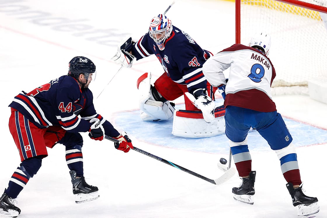 NHL: Colorado Avalanche at Winnipeg Jets